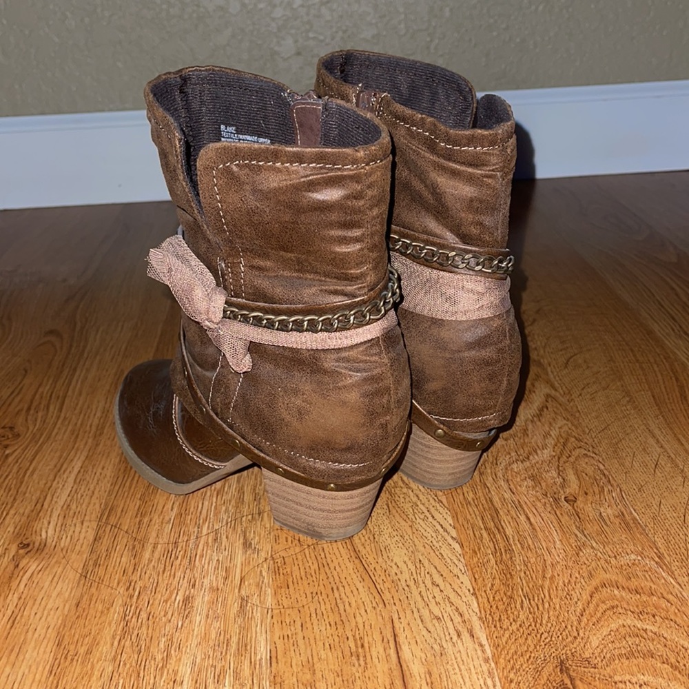 booties - Picture 3 of 3